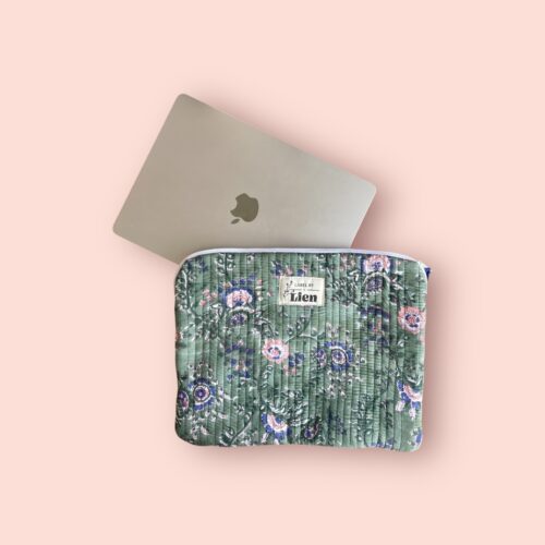 Laptophoes groen, met prachtige bloemenprint