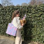 Tote bag Lila met bloemenprint. De ideale strandtas voor deze zomer!