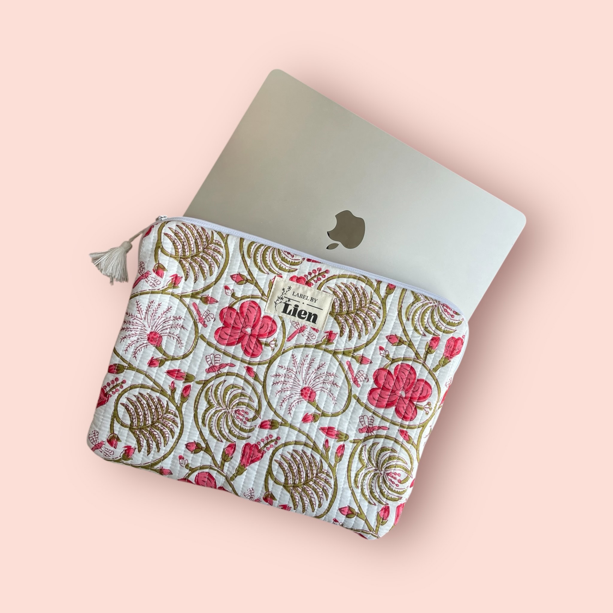 Laptophoes wit met kleurrijke bloemenprint