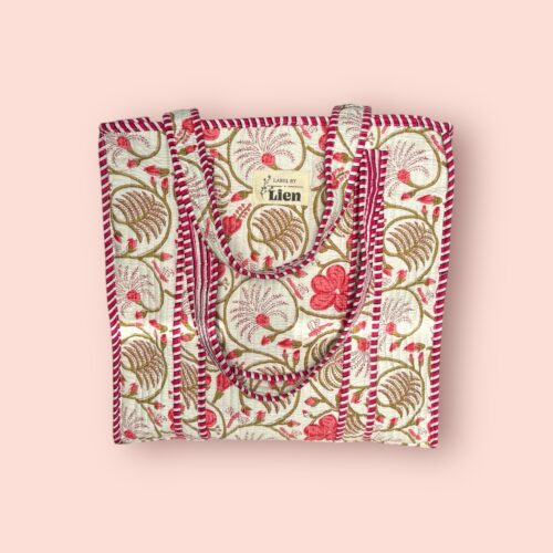 tote bag wit met bloemenprint en quilted design