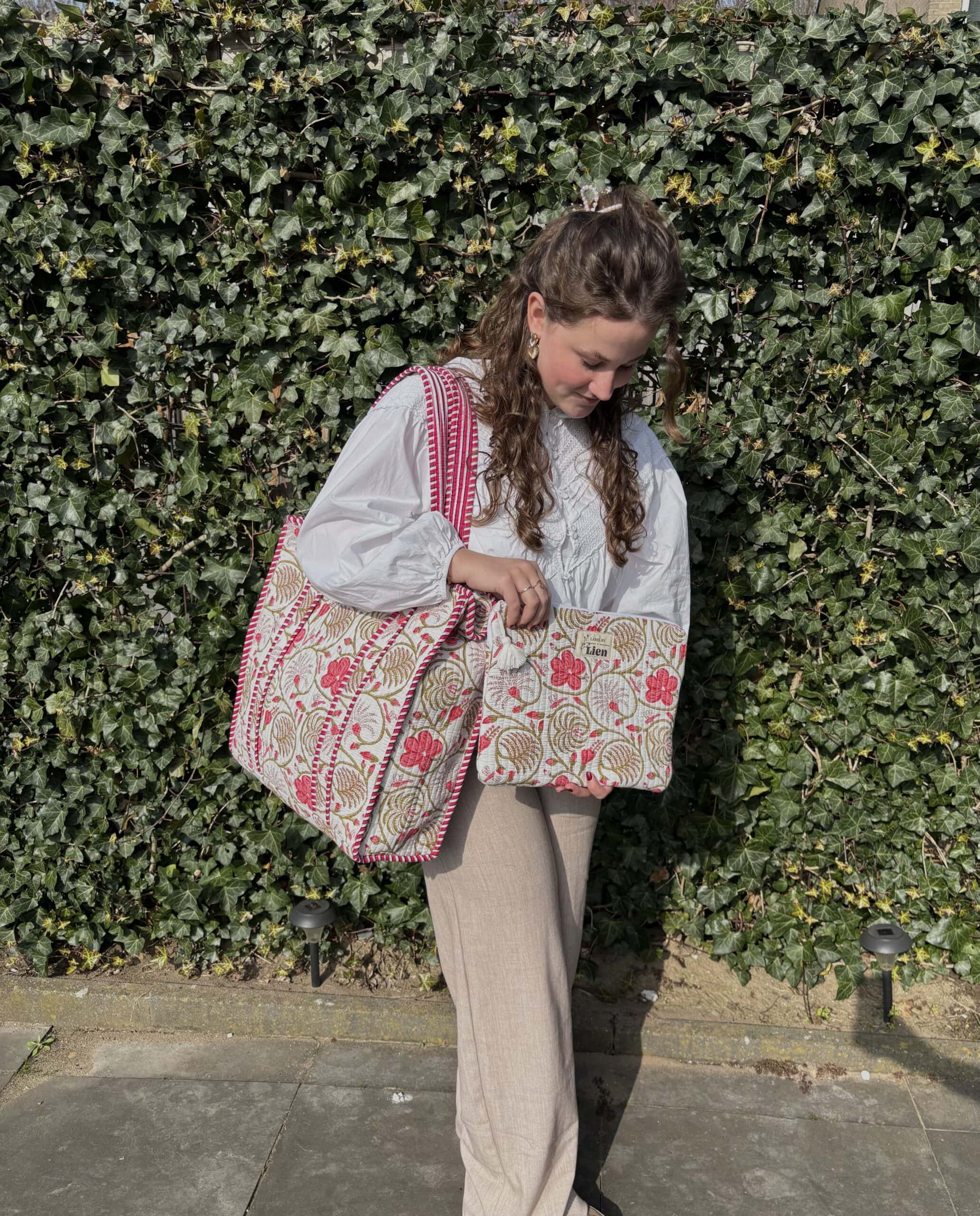 Tote bag wit, kleurrijke tas met bloemenprint Tote bag wit, kleurrijke tas met bloemenprint