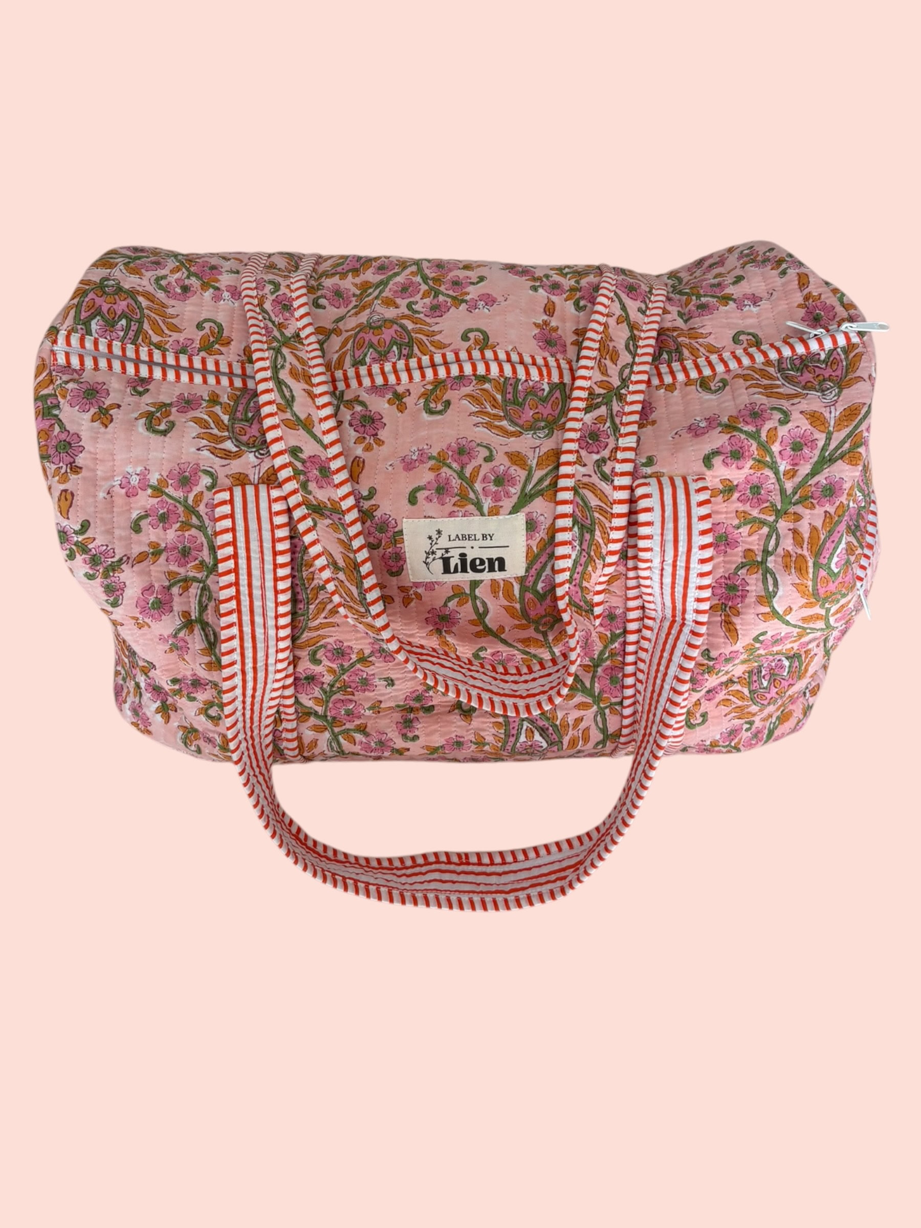 Duffle bag roze, deze kleurrijke tas is leuk voor een weekendje weg of naar het strand.