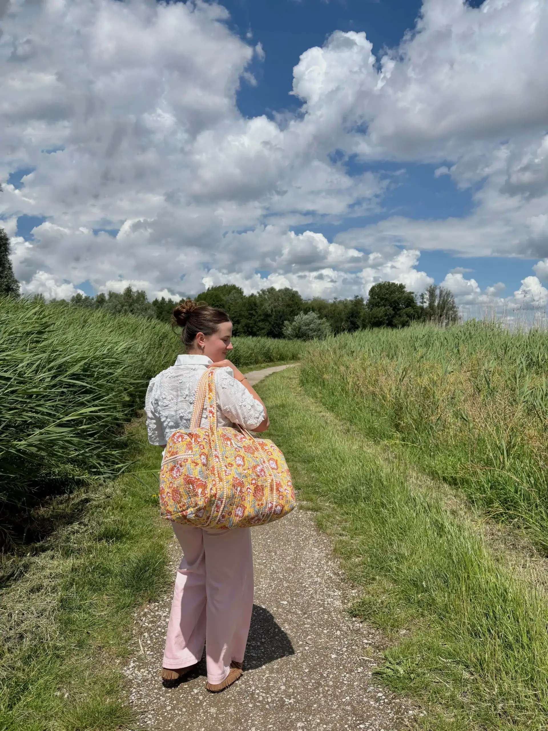 duffle bag geel met kleurrijke bloemenprint duffle bag geel met kleurrijke bloemenprint