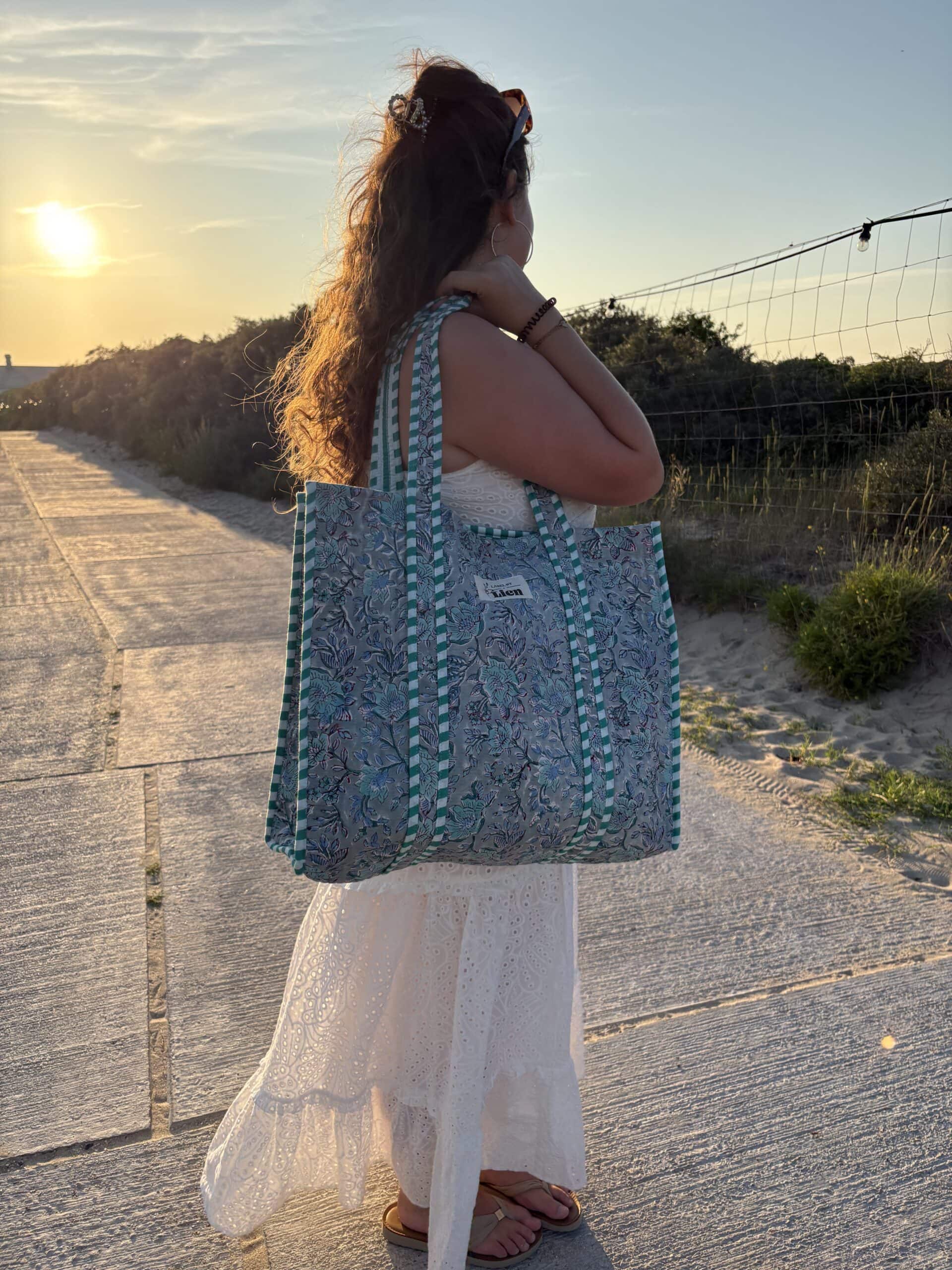 Strandtas Lichtblauw – Kleurrijke Bloemenprint Strandtas 4 Strandtas Lichtblauw – Kleurrijke Bloemenprint Strandtas 4